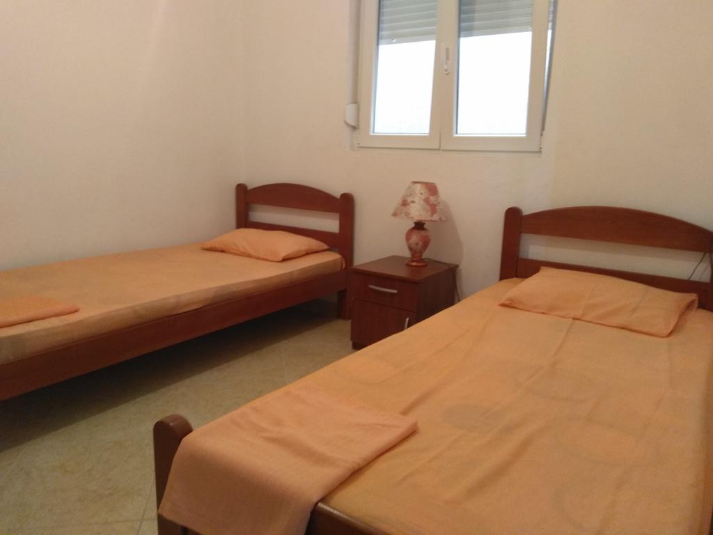Apartmani Vujicic Бар Екстериор снимка