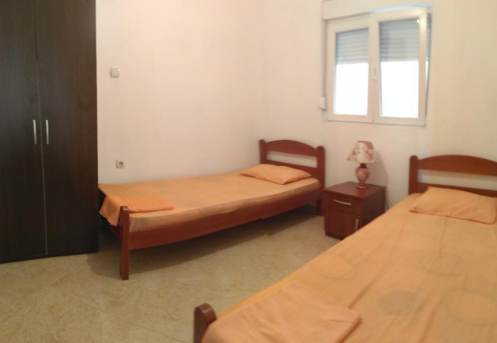 Apartmani Vujicic Бар Екстериор снимка
